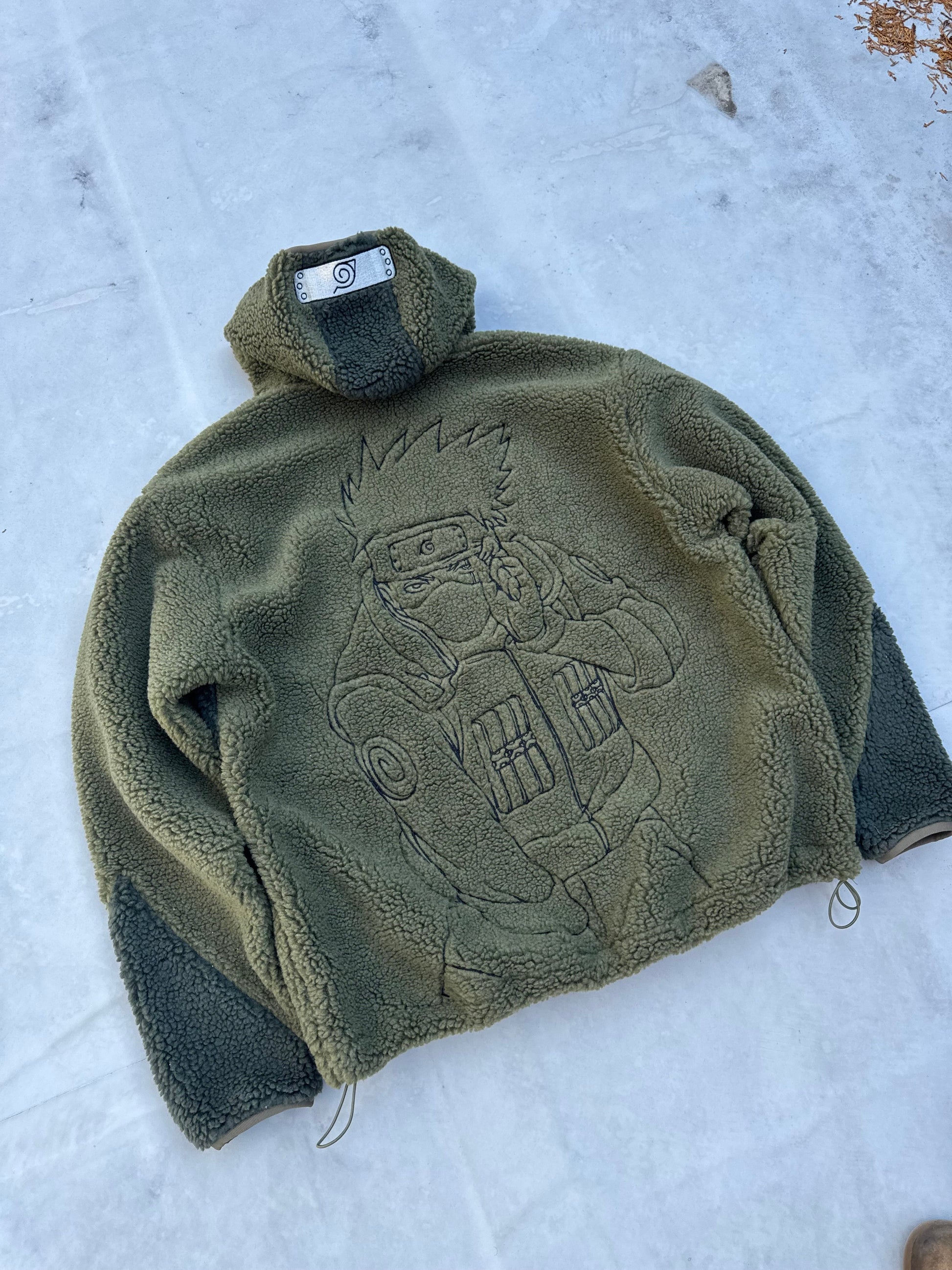 Premium Oversized Urban Fleece Jacket with Embroidered Streetwear Detail